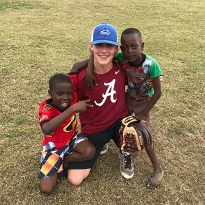 Meet your Posher, Logan